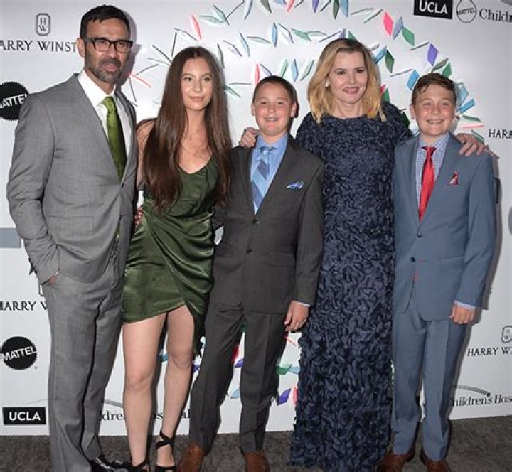 Actress Abigail Hopkins Husband and Family, Does She Have Any Children?