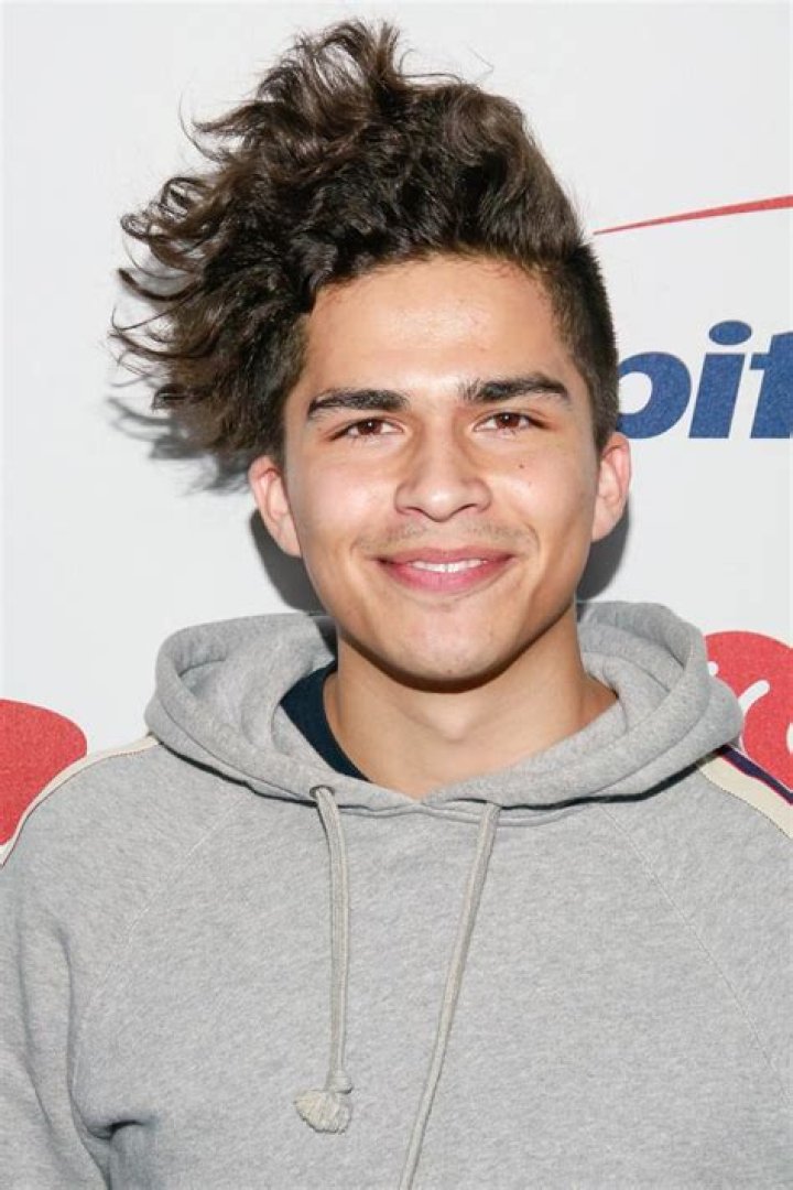 Alex Aiono Biography, Age, One Dance, Net Worth, Height, Songs and Dad