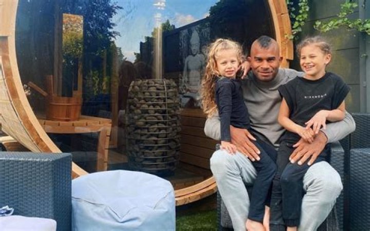 Alistair Overeem Has 2 Kids With Wife Zelina Bexander – 5 Quick Facts On His Family