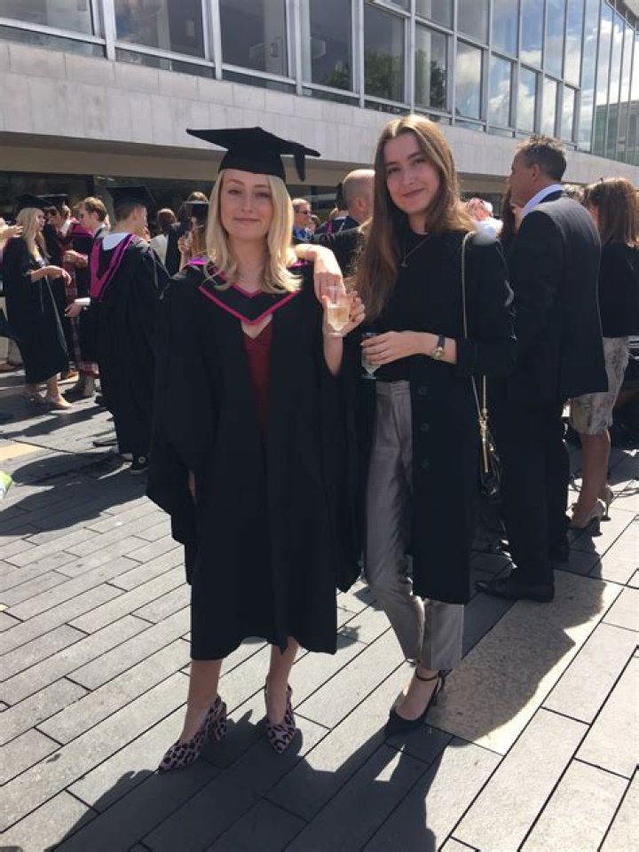 Amelia Dimoldenberg Age, Bio, Height, Weight, Wiki & Parents