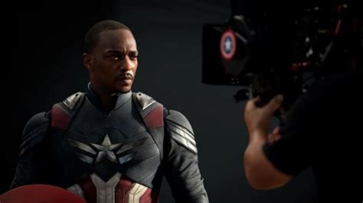 Anthony Mackie: Wife, net worth, tattoos, smoking & body facts