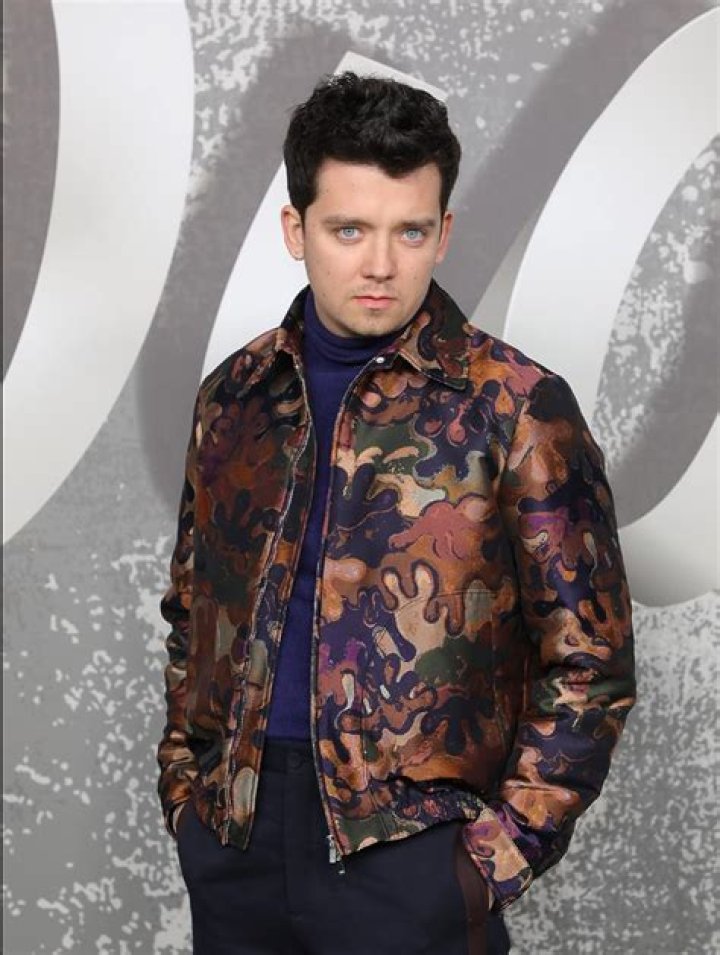 Asa Butterfield (Actor) Wiki, Bio, Age, Height, Weight, Girlfriend, Net Worth: 10 Facts about him