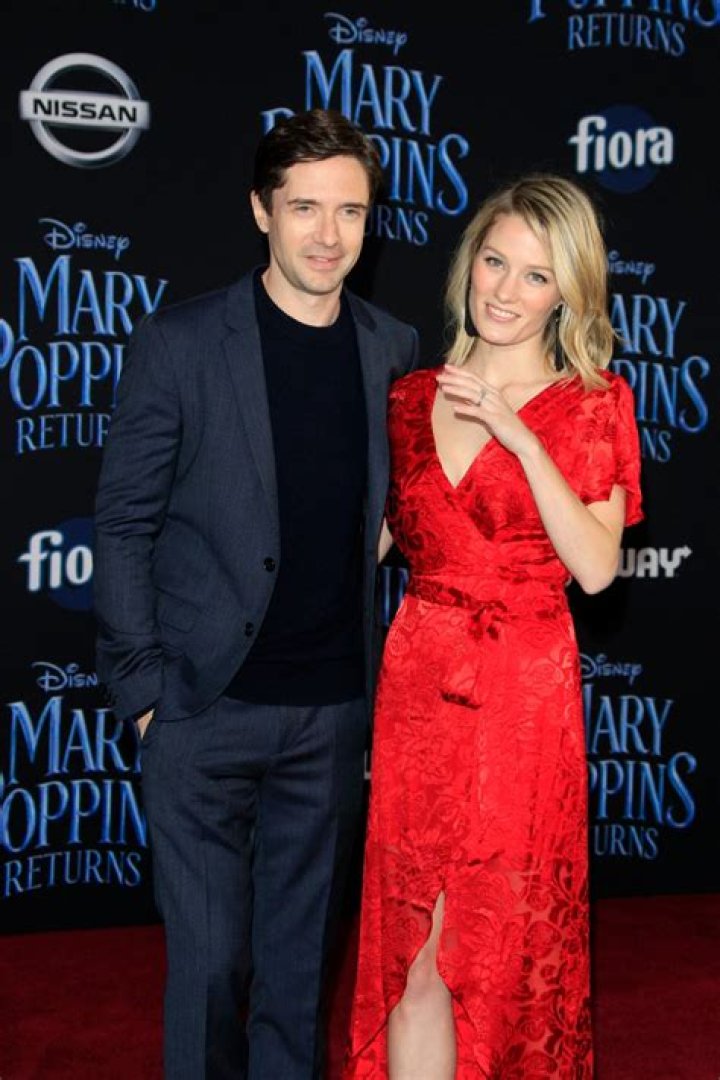 Ashley Hinshaw Bio, Wiki, Age, Height, Husband, Model, Movies, Tv Shows, and Net Worth.