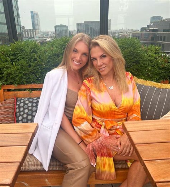 Avery Singer: What does Ramona Singer’s daughter do now? Does Avery Singer have arthritis?