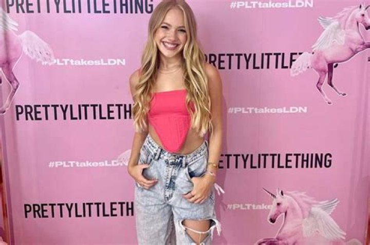 Azura Skye Height, Weight, Net Worth, Age, Birthday, Wikipedia, Who, Nationality, Biography