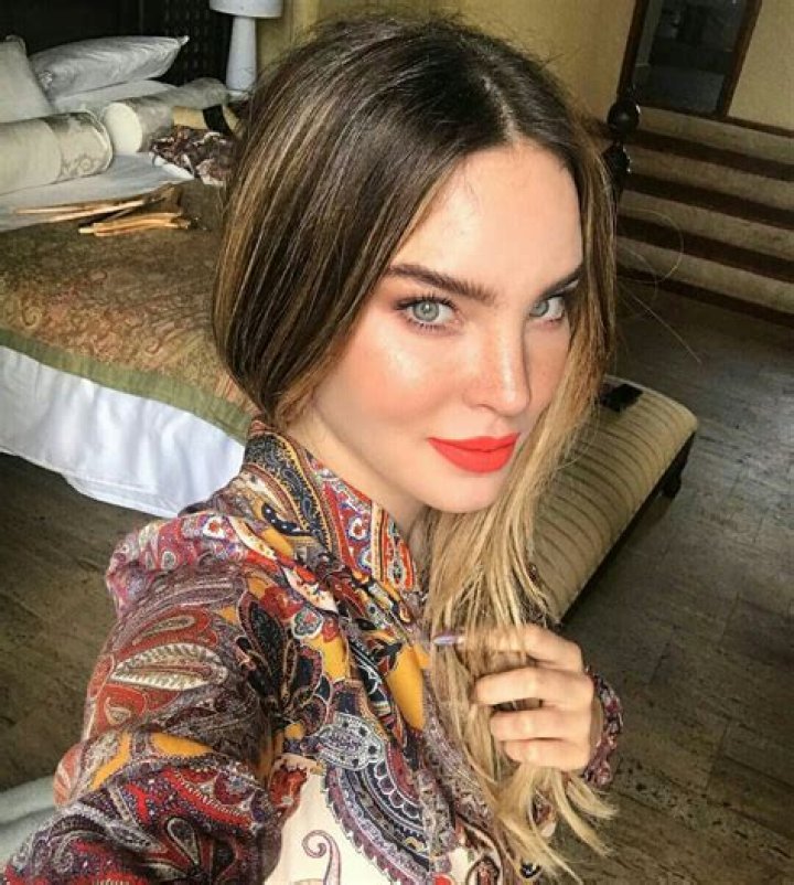 Belinda Peregrín | Biography