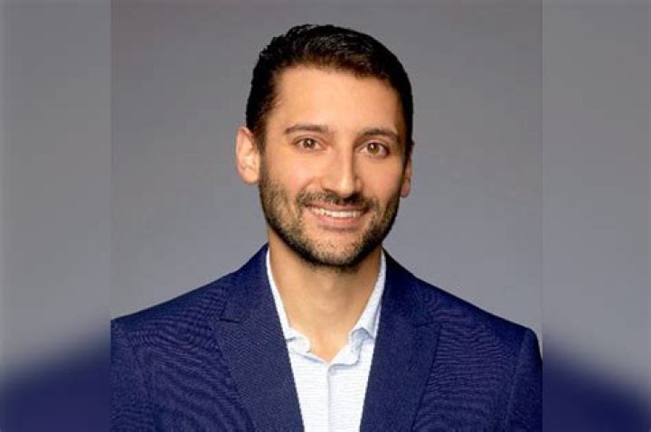 Ben Collins NBC Reporter Wiki, Age, Salary, Wife, Education & Twitter