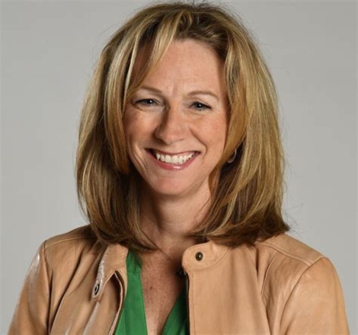 Beth Mowins