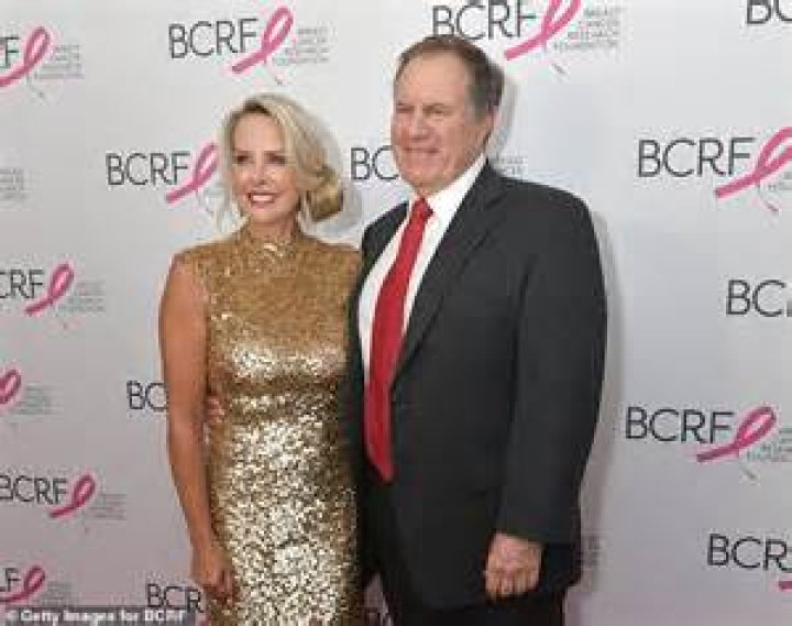 Bill Meck Biography, Age, Education, Wife, Kid, Career, Award, Anchor