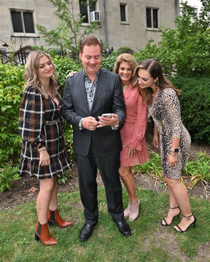 Bob Pompeani Bio, Age, Family, Wife, Heart, Salary, Net worth, Daughters, KDKA