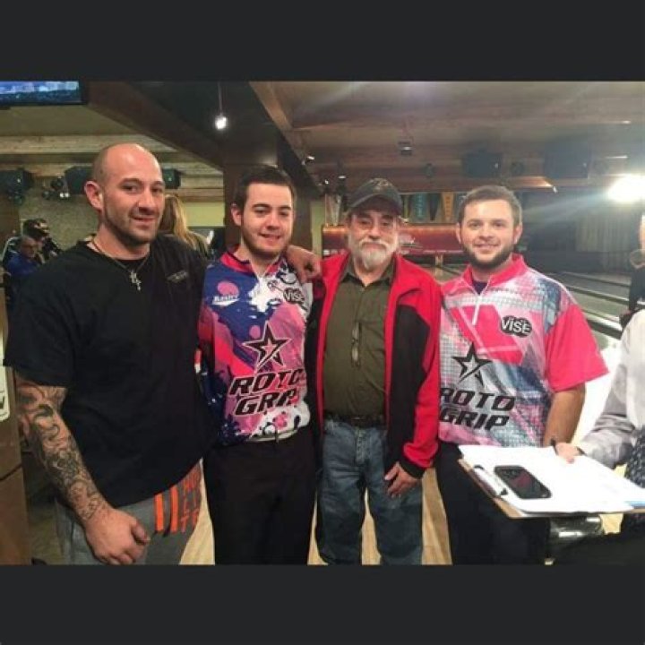 Bowler: Who Are Anthony Simonsen Parents? Meet His Father And Mother