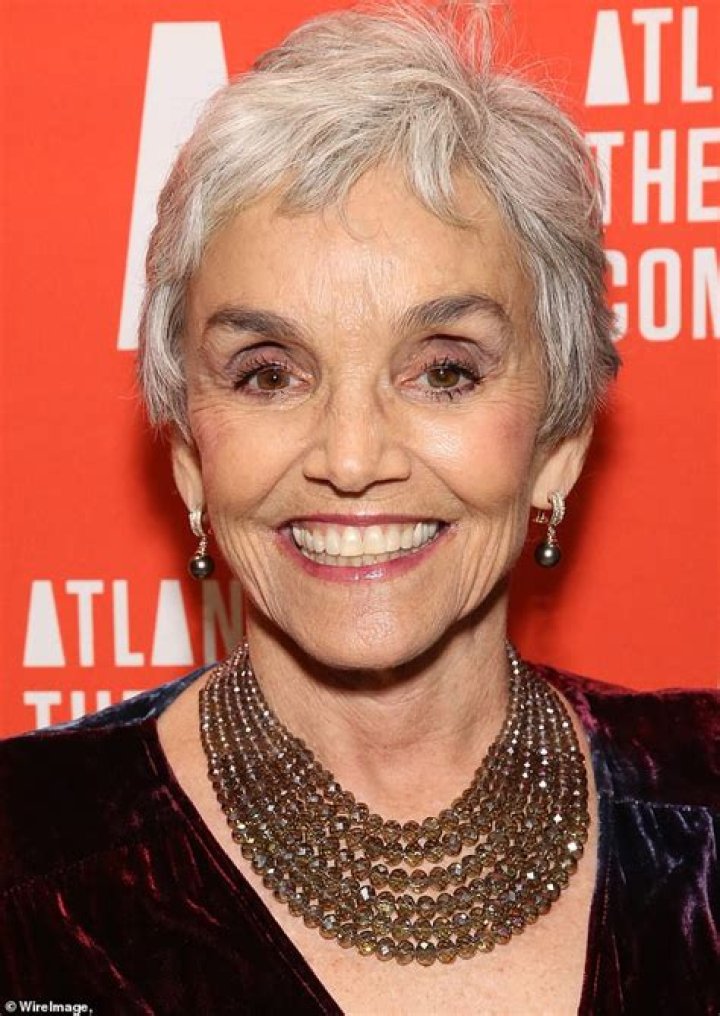 Brooke Adams Bio, Wiki, Age, Height, Wedding, Husband, Monk Episodes, TV Shows, and Net Worth.