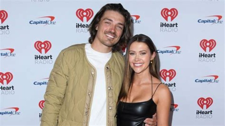 Caelynn Miller Keyes – Bio, Net Worth, Affair, Boyfriend, Dating, Age, Facts, Wiki, Height, Family, High School, Miss Virginia, The Bachelor, Weight