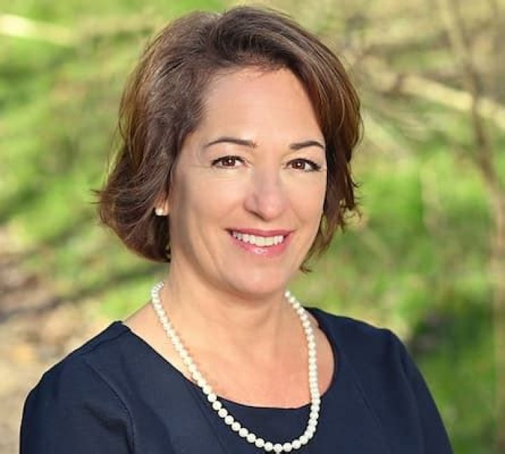 Carol Leonnig Bio, Age, Family, Husband, Net Worth, Salary