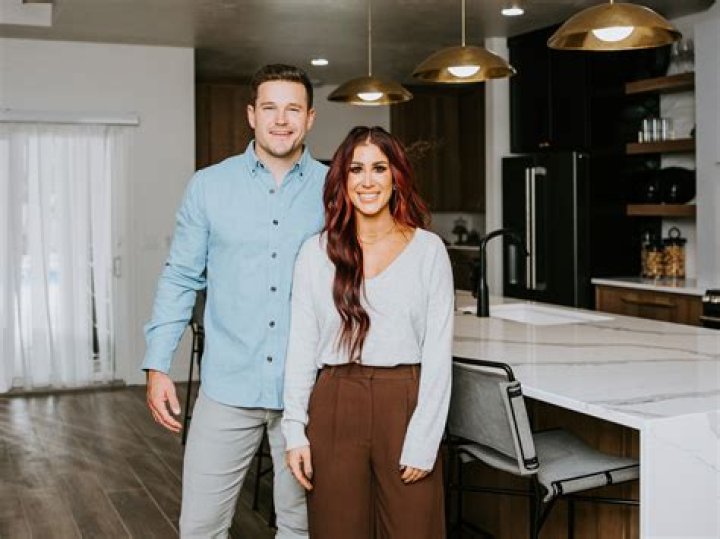 Chelsea Houska Age, Wikipedia, Family, House, Net Worth, Clothing, Wedding, Wiki, Instagram