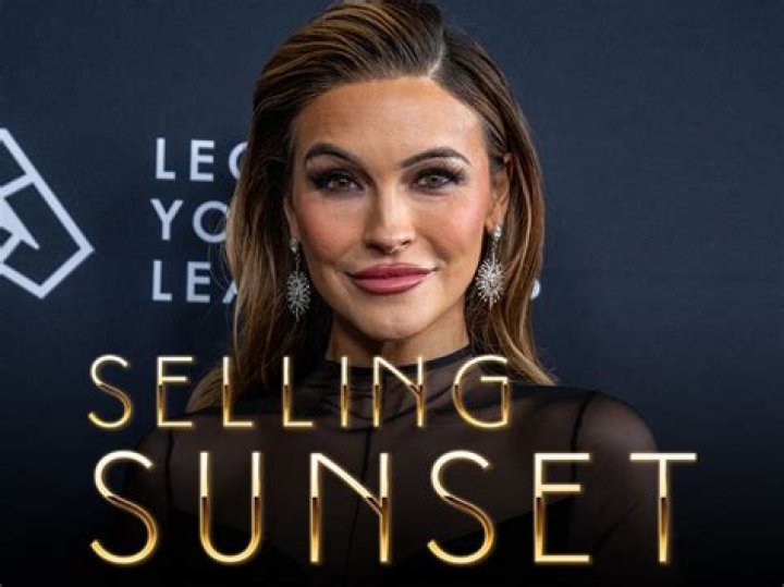 Chrishell Stause Selling Sunset Net Worth, Age, Parents, Husband, Wiki, Biography, Siblings, Ethnicity & more