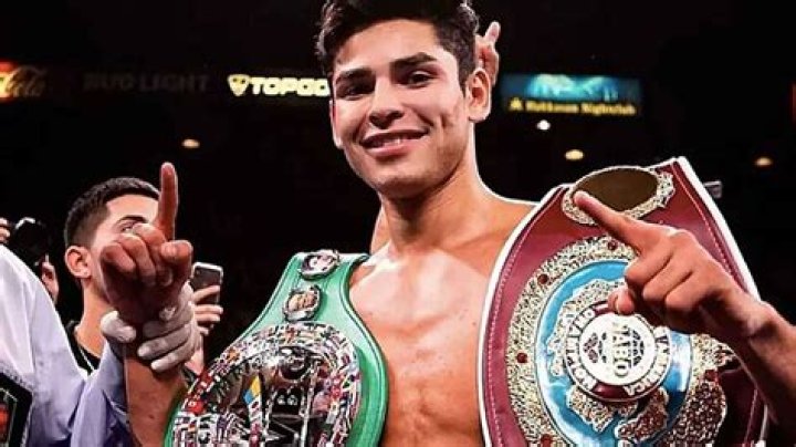 Chuy Garcia Height, Weight, Net Worth, Age, Birthday, Wikipedia, Who, Instagram, Biography