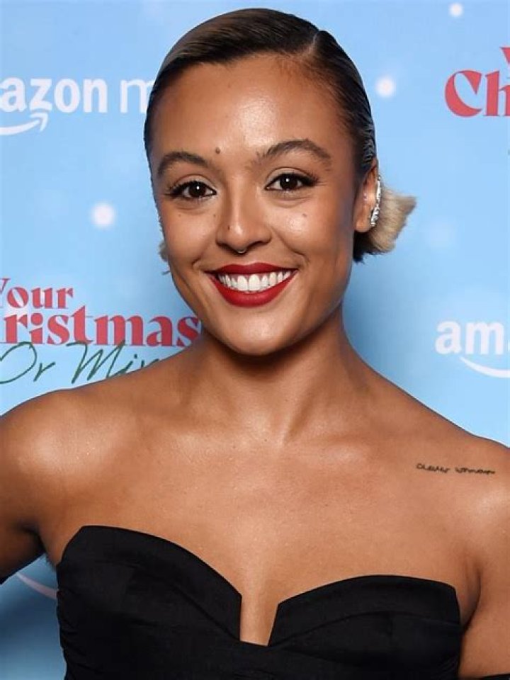 Cora Kirk (Actress) Age, Biography, Wiki and Height