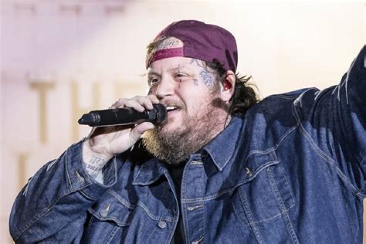 Country Singer With Tattoos On His Face Is Jelly Roll