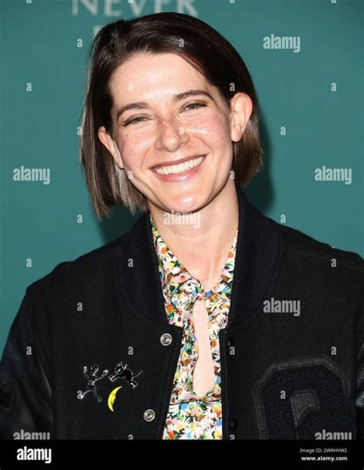 Daryn Carp Age, Wiki (Andy Cohen Assistant) Married, Salary, Net Worth – Bravo
