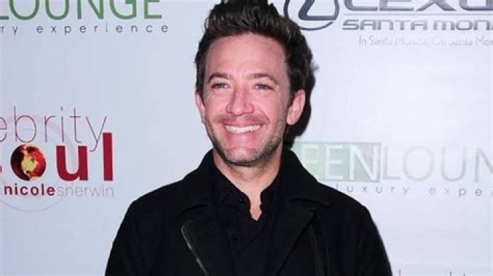 David Faustino’s Net Worth, Age, Height, Weight, Wife, Kids, Bio-Wiki