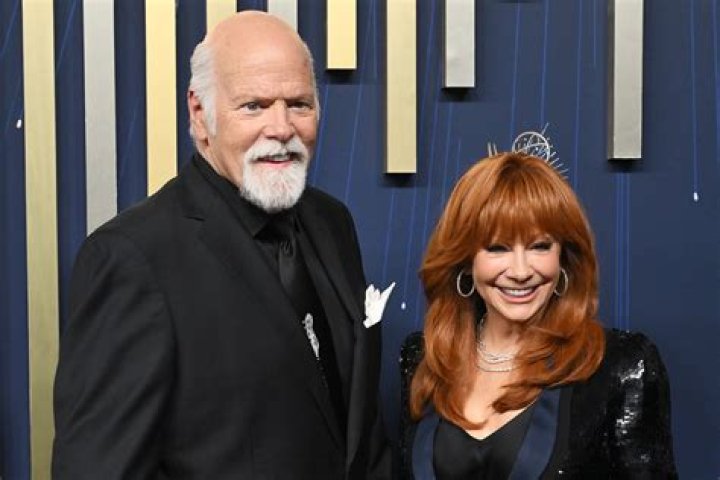 Death Hoax: Is Reba Mcentire Dead or Alive? Husband