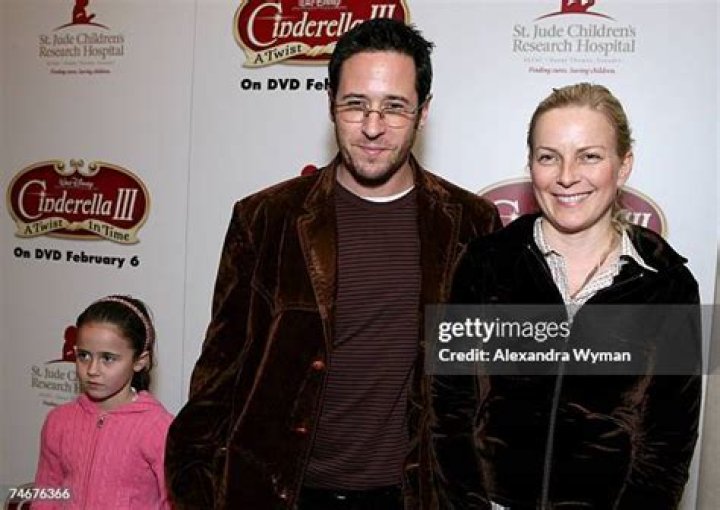 Debbon Ayer Bio, Wiki, Age, Birthday, Height, Family, Kids, Husband, Actress and Net Worth