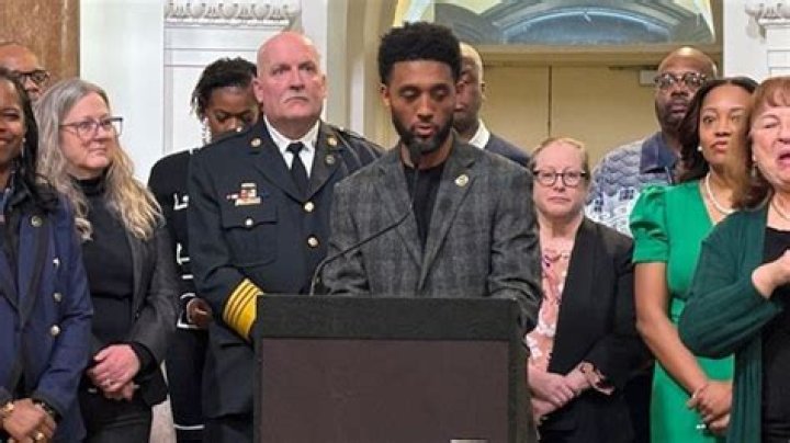 Deon Cole Parents: Mother Charlene Cole And Father, Siblings