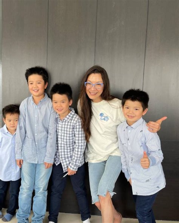 Does Michelle Yeoh have siblings?