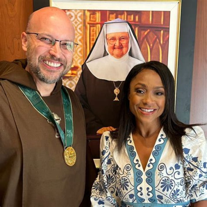 Dominique Dawes Bio, Wiki, Age, Husband, Sister, Twins, Olympics, Net Worth and Quotes