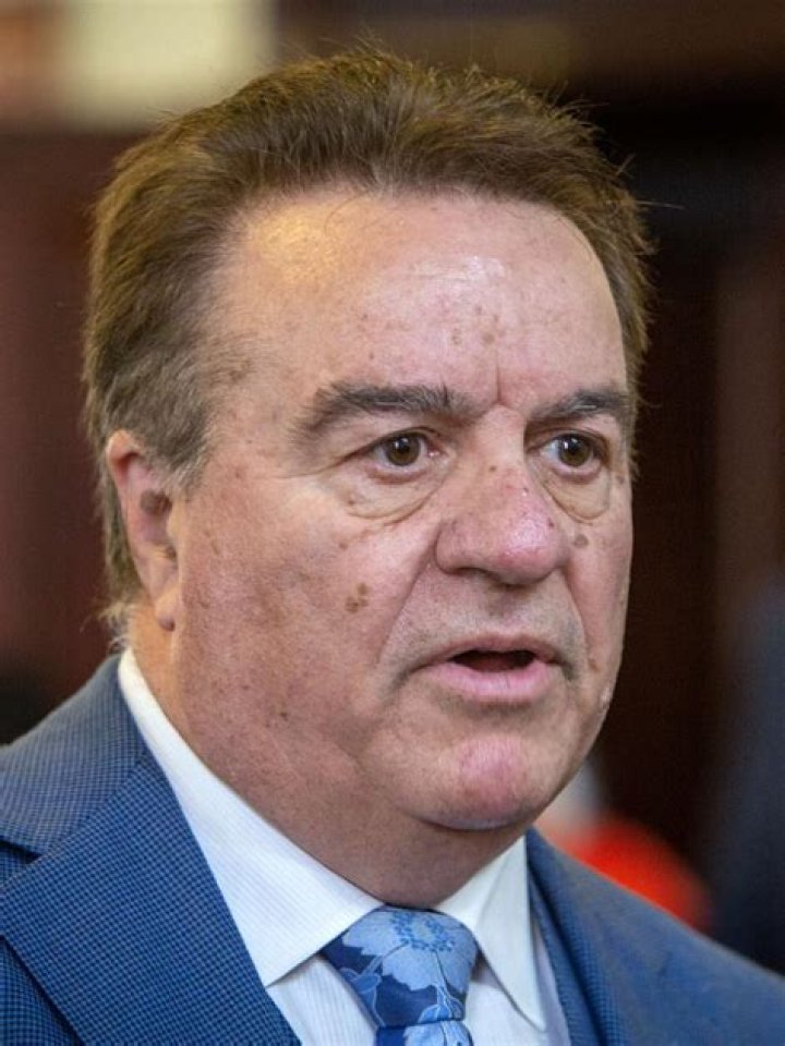 Dr Colin Manock Age, Wiki, Bio , , Wife, Net Worth, Family