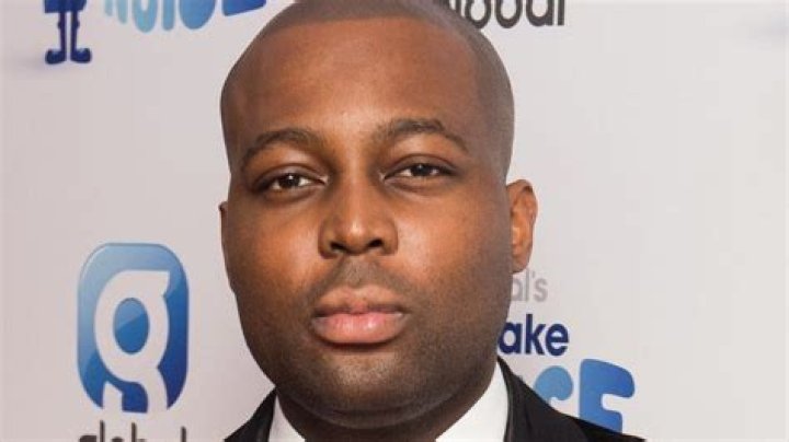 Dr. Tijion Esho Net Worth: Wife, Age, Wiki Instagram Facts on The ESHO Clinic Founder