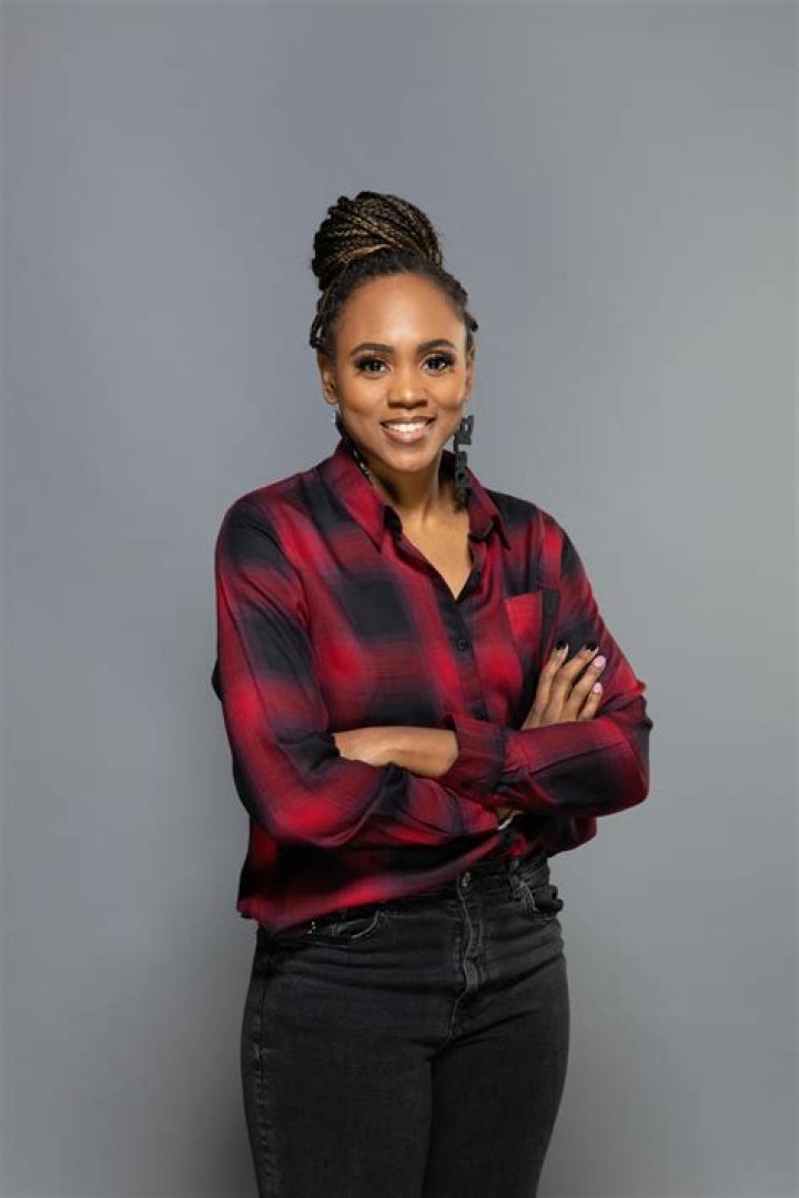 Ebonie Smith Net Worth, Income, Salary, Earnings, Biography