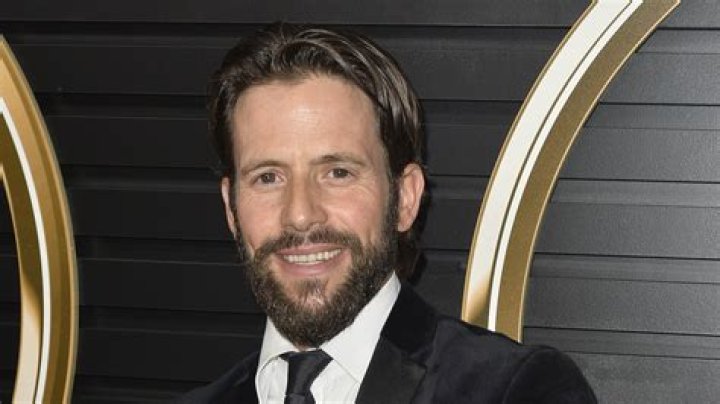 Ed Oliver Wiki, Biography, Salary: College & Contract Details: Height, Girlfriend.