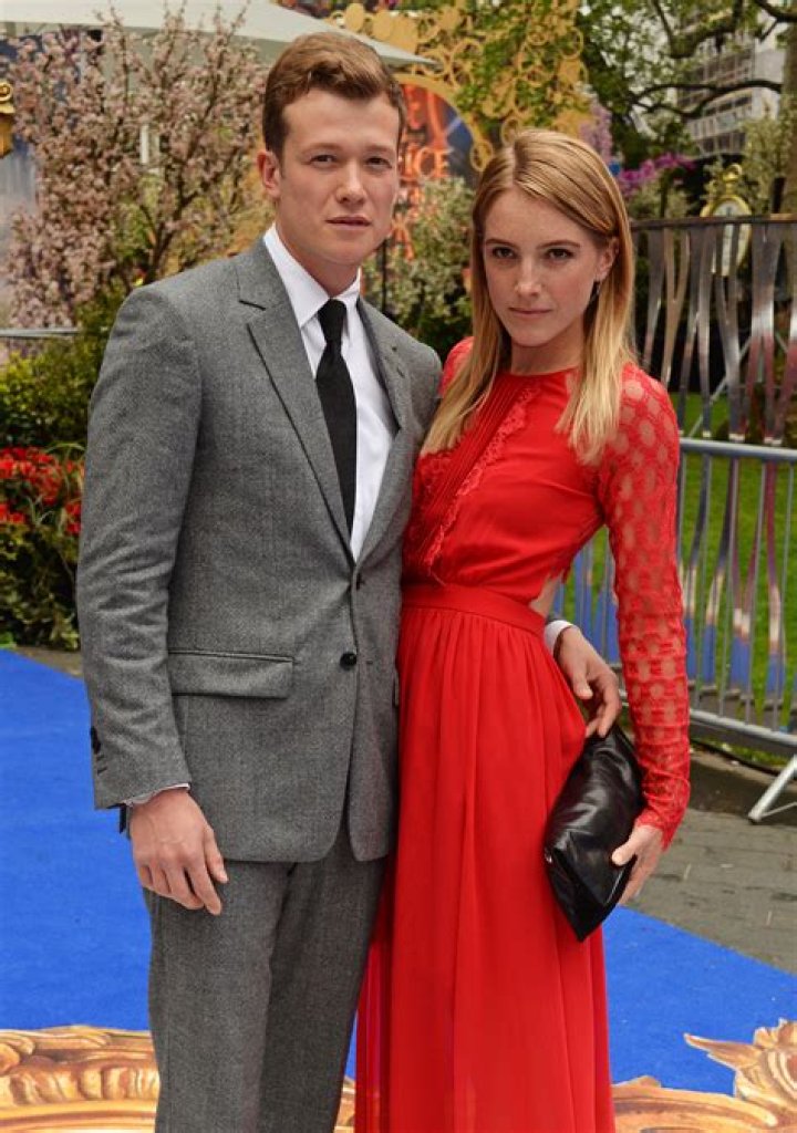 Ed Speleers Bio, Wiki, Age, Height, Family, Wife, Movies and Net Worth.