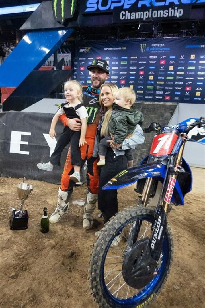 Eli Tomac Bio, Wiki, Age, Family, Girlfriend, Baby, Salary, Net Worth and Bike