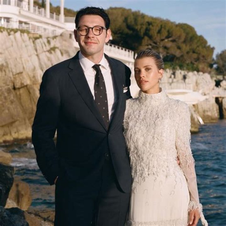 Elliot Grainge Bio, Net Worth, Girlfriend, Age, Nationality, Height