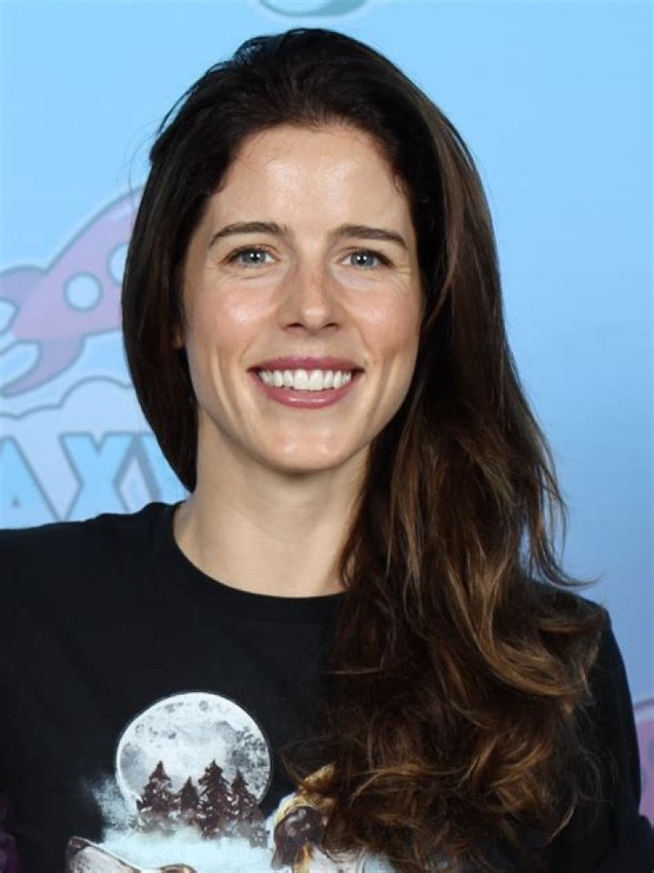 Emily Bett Rickards Bio, Wiki, Age, Height, Husband, Child, Arrow, Tv Shows and Net Worth