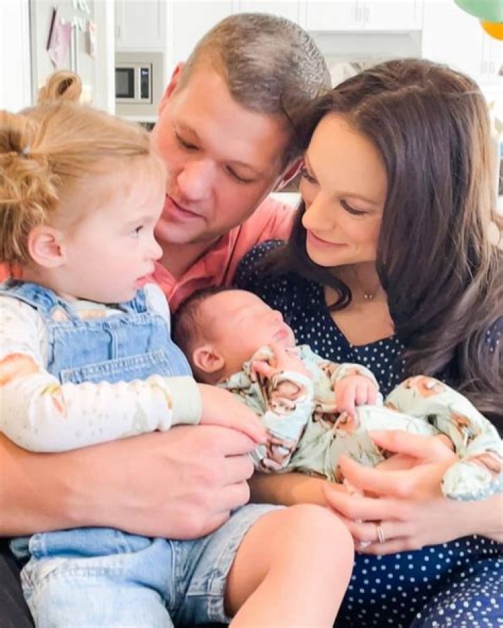 Emily Calandrelli Husband: Is She Married and Have Kids?