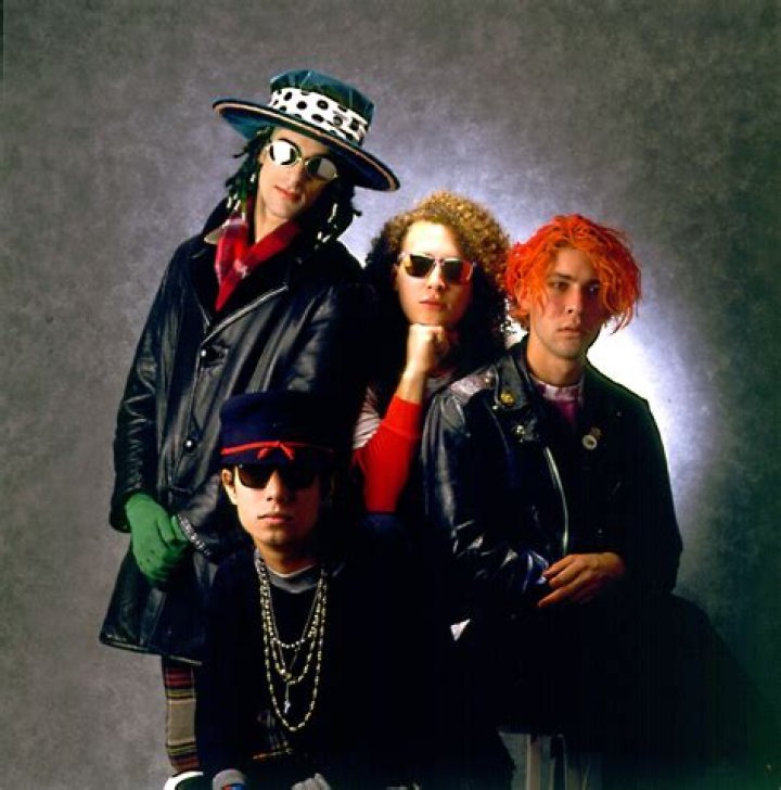 Eric Avery Jane’s Addiction: Bio, Age, Wife, Bass, Deconstruction and Violinist