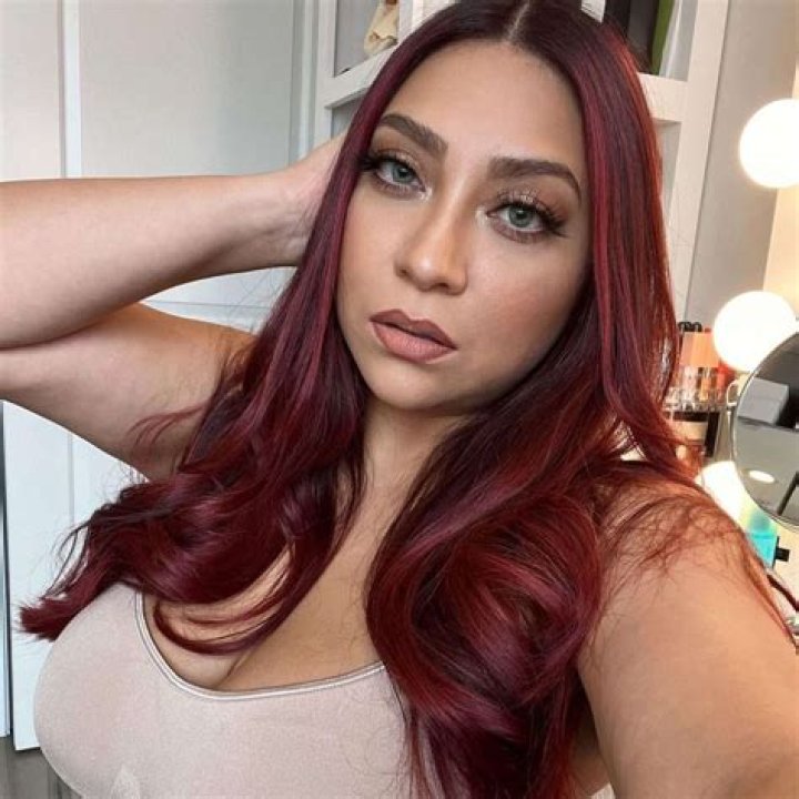 Erica Lauren Biography, Age, Family, Husband, Modelling and Net Worth