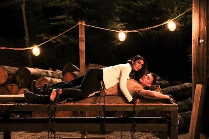 Erik Stolhanske Bio, Age, Height, Leg, Net Worth, Wife, Movies, TV Shows