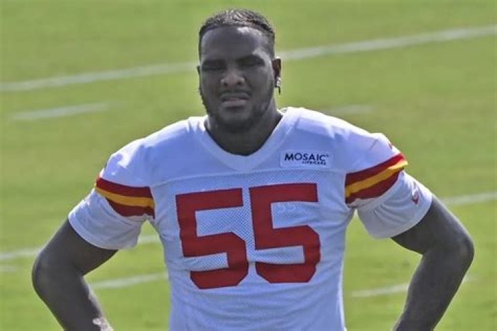 Frank Clark Contract, Salary, College, Position, Height, Age, PFF, Teams, Wiki