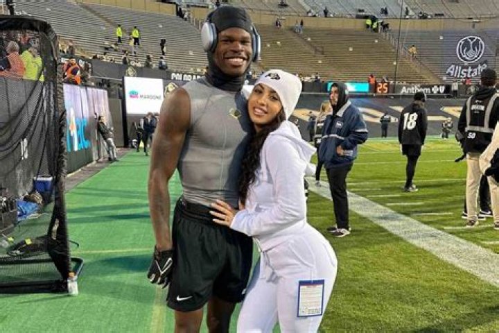 Fred Taylor Bio, Wiki, Age, Height, Wife, Andrea Taylor, Son, Stats, Net Worth, Jaguars, Patriots and Drive