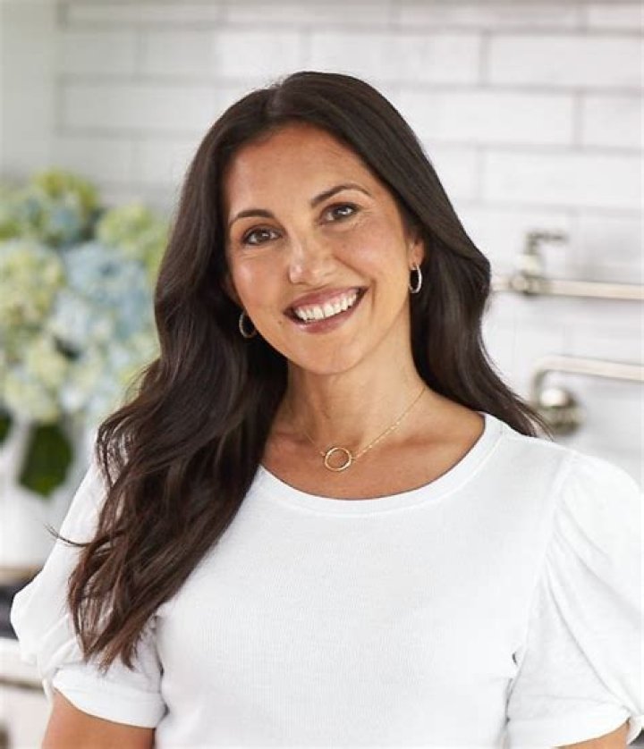 Gina Homolka Husband Age And Wikipedia: Who Is The Food Author Married To?