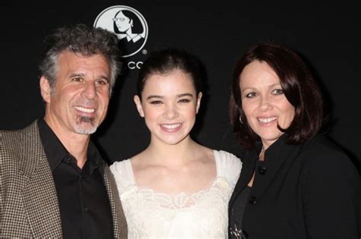 Hailee Steinfeld Parents Peter And Cheri Steinfeld And Brother Griffin Steinfeld