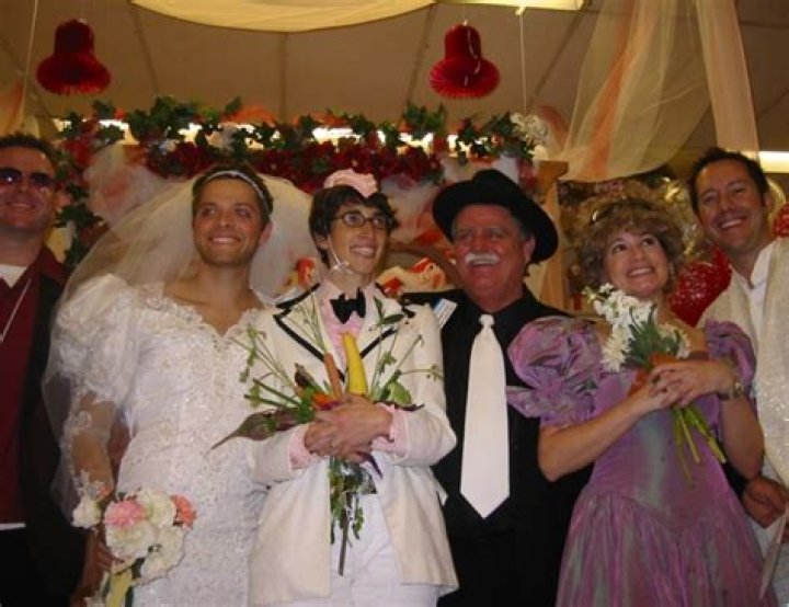 How did Misha meet his wife? Is Misha Collins still married to Victoria Vantoch?