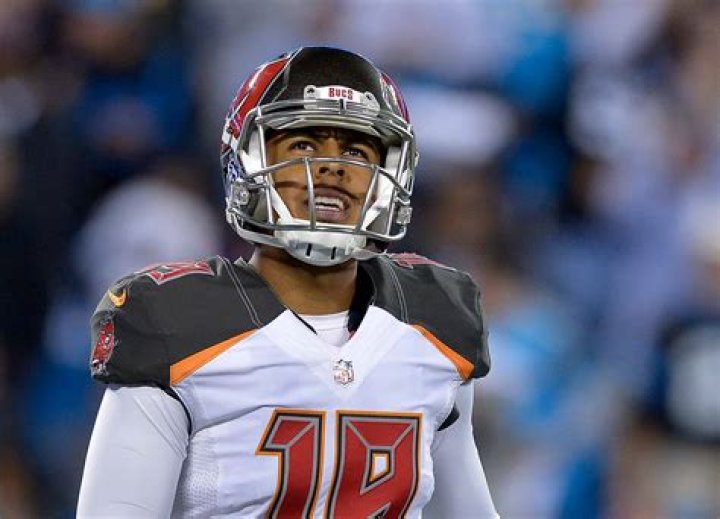 How Much Money Does Roberto Aguayo Make? Latest Roberto Aguayo Net Worth Income Salary