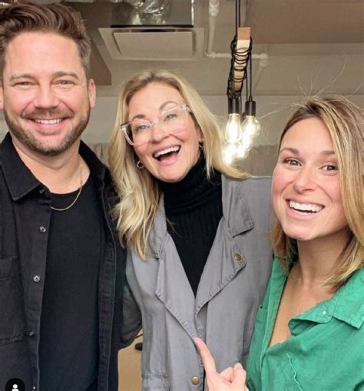 How Old is Clodine Desrochers? Age Revealed