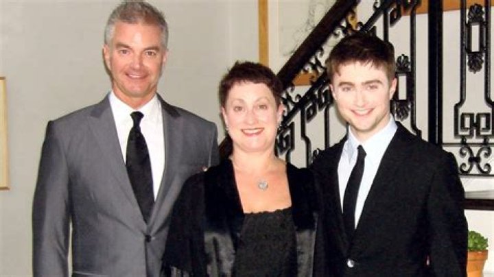 How Old Tall Is Julian Fleming? His Age Height And Parents